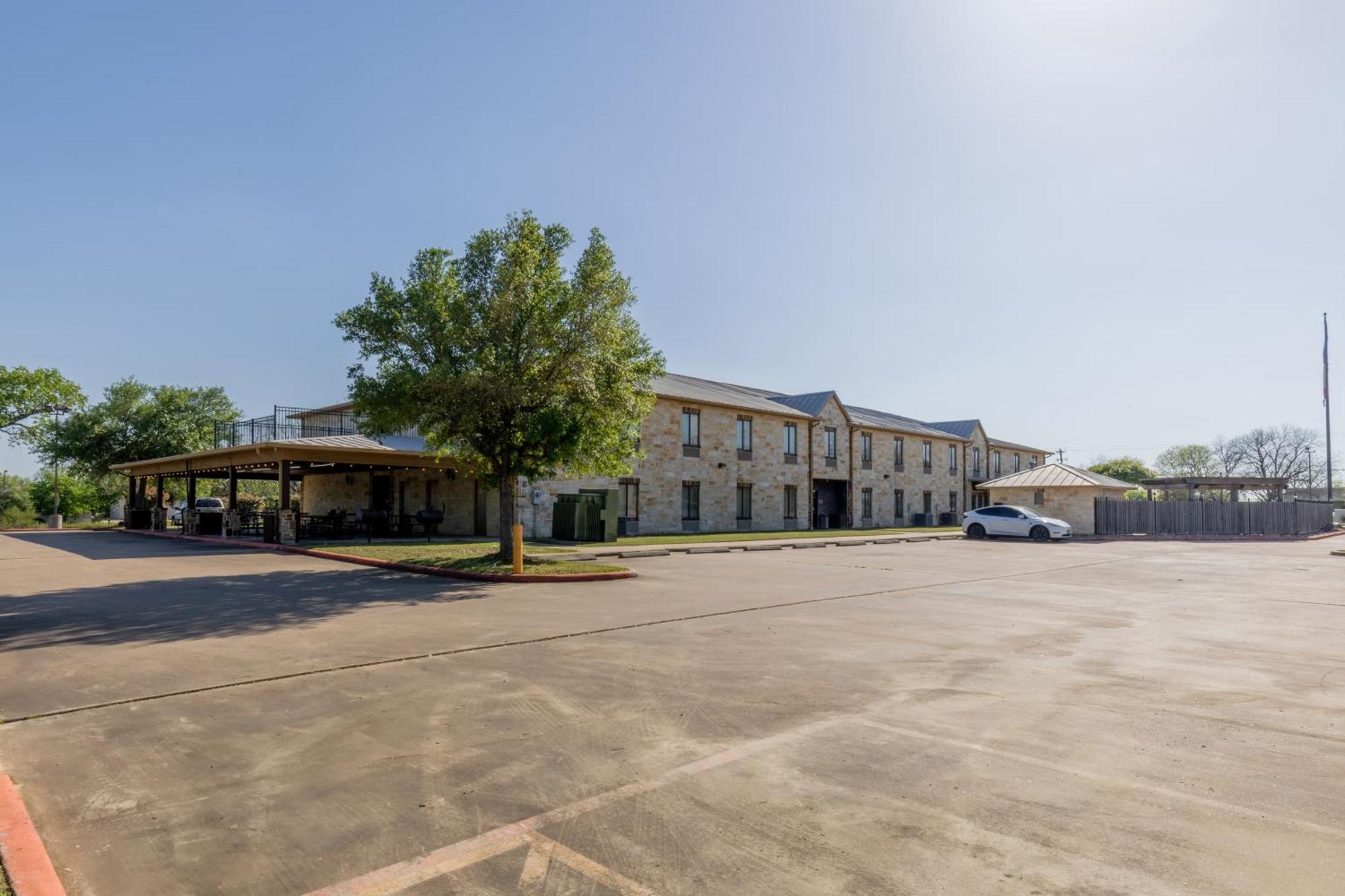 Hotel Texas Hallettsville Extérieur photo