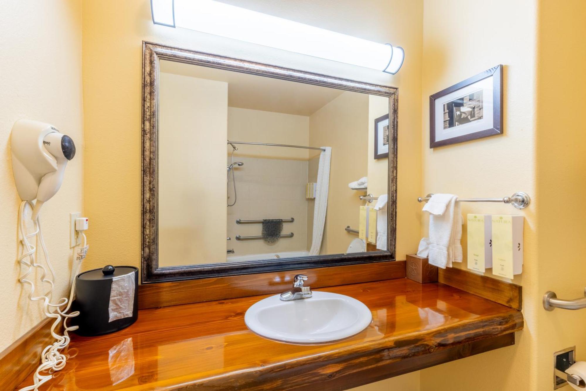 Hotel Texas Hallettsville Extérieur photo